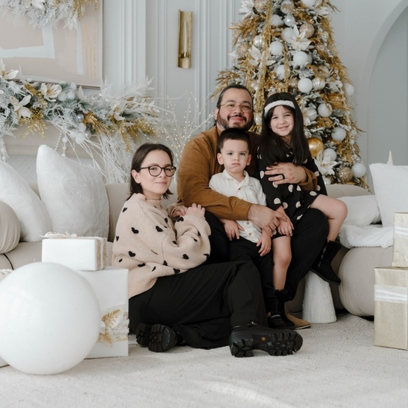 Bee_a_thrifty is LIVE NOW! Let's hang, chat and shop. Zara, Anthro + more! - Picture 9 of 12